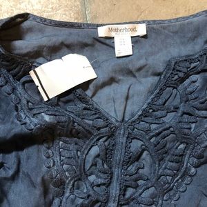 Motherhood Maternity Tops - NWT size Large motherhood maternity blouse Motherhood Maternity Tops - NWT size Large motherhood maternity blouse